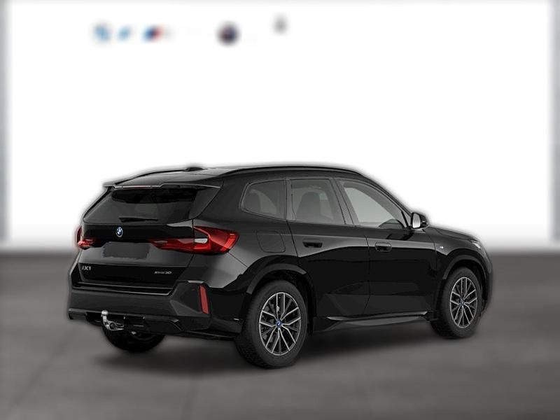 Metallic Gebraucht 2023 BMW iX1 M Sport SUV | 44.870 € (Etwas zu teuer) - Bild 1/3