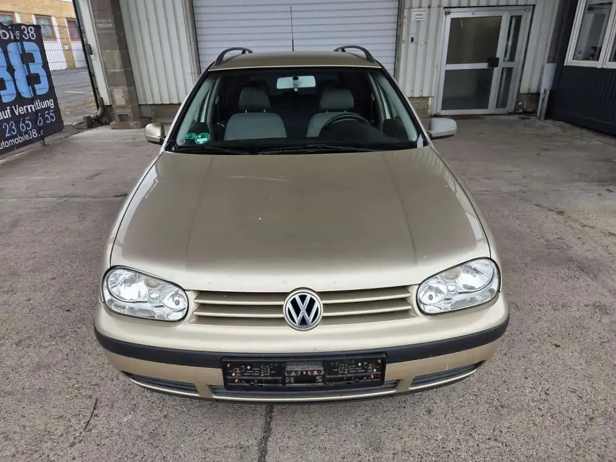 Gebraucht VW Golf IV 101 PS (74 kW) 2002 Stormbeige metallic Kombi