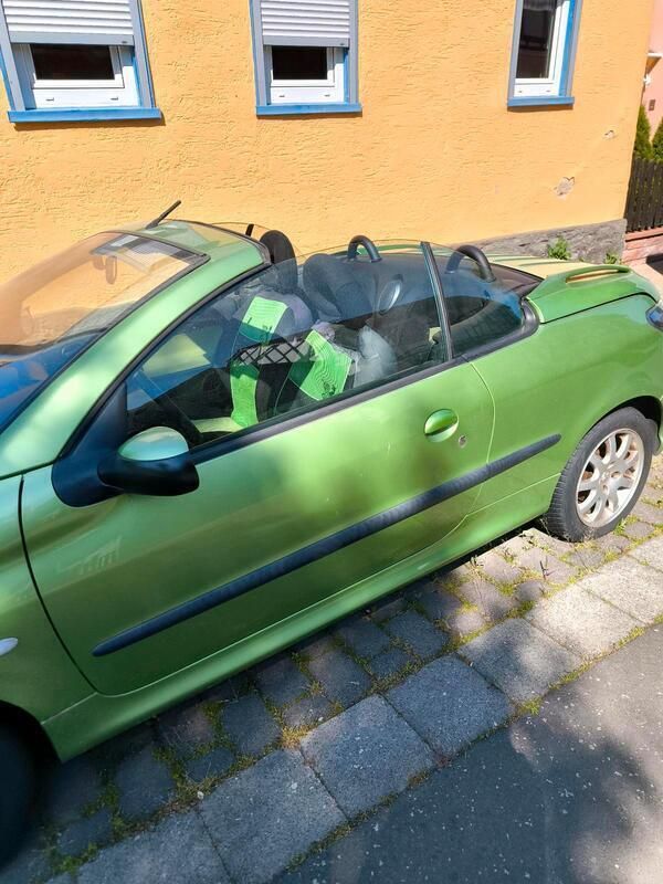 Grün Gebraucht 2001 Peugeot 206 CC Cabrio | 1.000 € (Guter Preis) - Bild 1/4