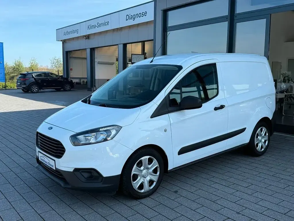 Gebraucht Ford Transit Trend 101 PS (74 kW) 2022 Weiß Van / Kleinbus