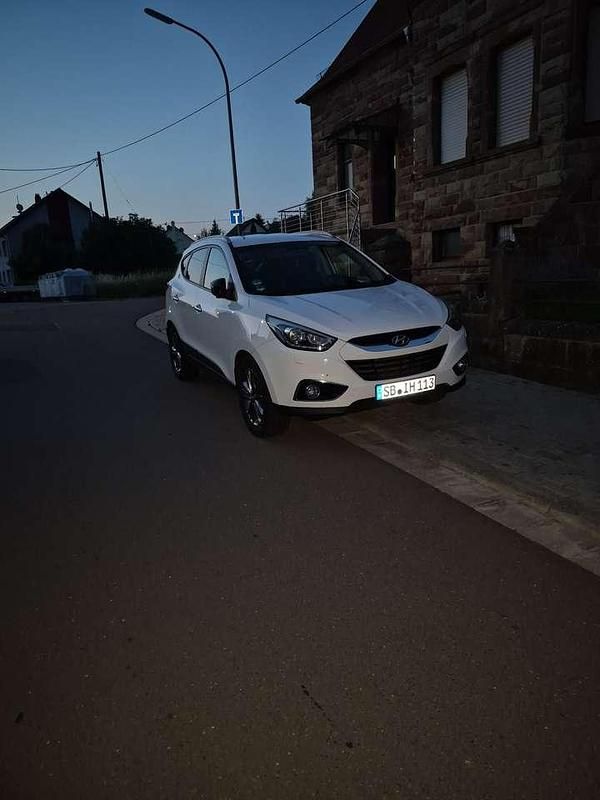 Gebraucht Hyundai ix35 Style 184 PS (135 kW) 2015 Weiß SUV