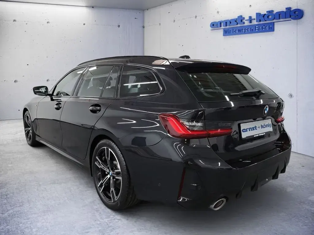 Używany BMW 330 Performance 245 KM (180 kW) 2024 Czarny Kombi