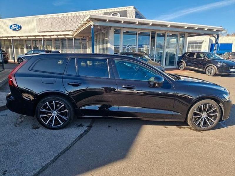 Gebraucht Volvo V60 Plus 253 PS (186 kW) 2022 Schwarz Kombi