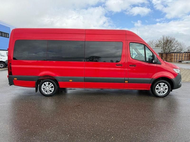 Gebraucht Mercedes Sprinter 163 PS (119 kW) 2021 Rot Van