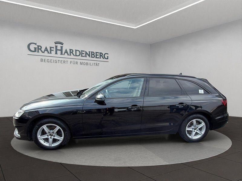Gebraucht Audi A4 Business 163 PS (119 kW) 2023 Mythosschwarz metallic Kombi