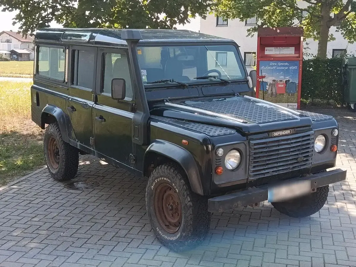 Gebraucht Land Rover Defender 122 PS (89 kW) 2000 Schwarz Van