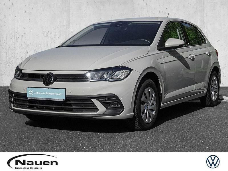 Grau Gebraucht 2024 VW Polo Life Kleinwagen | 15.880 € (Superpreis) - Bild 1/3