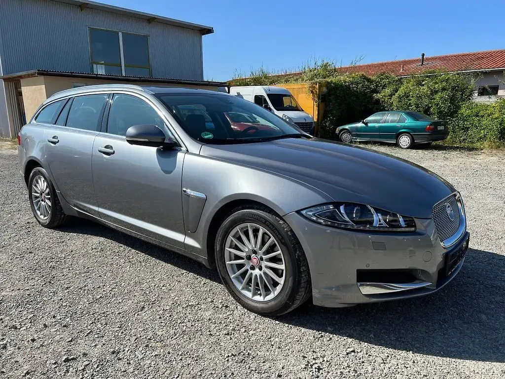 Gebraucht Jaguar XF Sportbrake 241 PS (177 kW) 2014 Lunar grey . Kombi