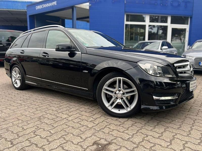 Schwarz Gebraucht 2011 Mercedes C220 AMG Limousine | 7.490 € (Fairer Preis) - Bild 1/4