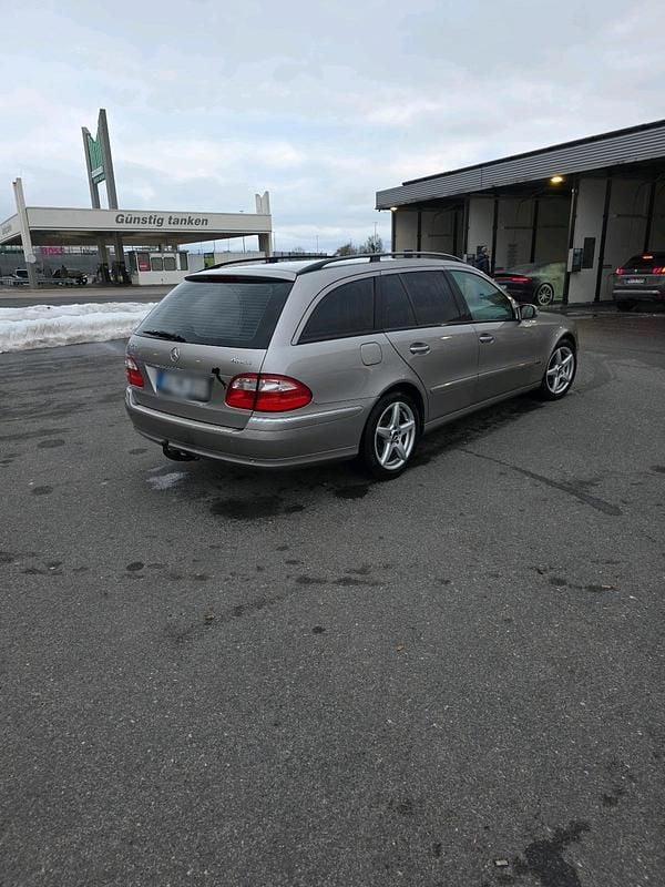 Gebraucht Mercedes E320 224 PS (164 kW) 2004 Grau Kombi