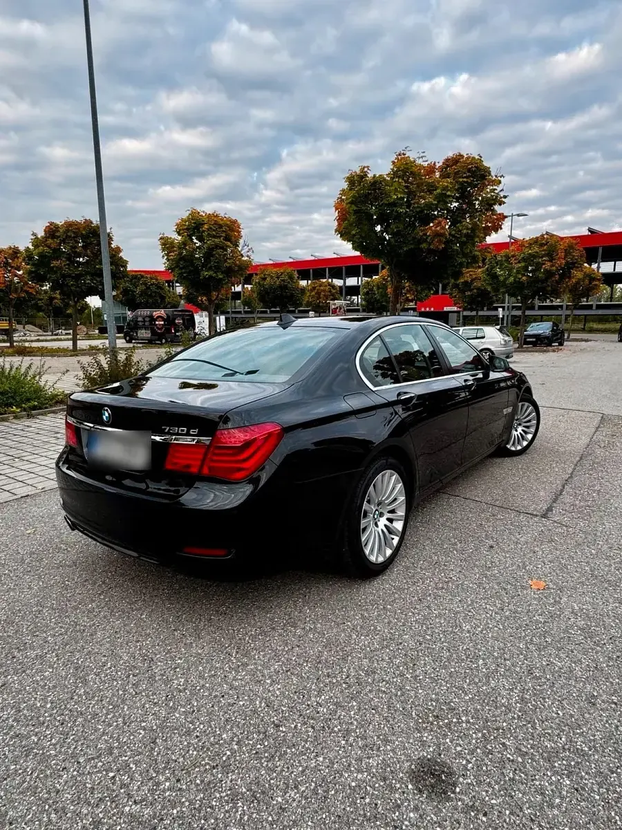 Gebraucht BMW 730 245 PS (180 kW) 2009 Schwarz Limousine