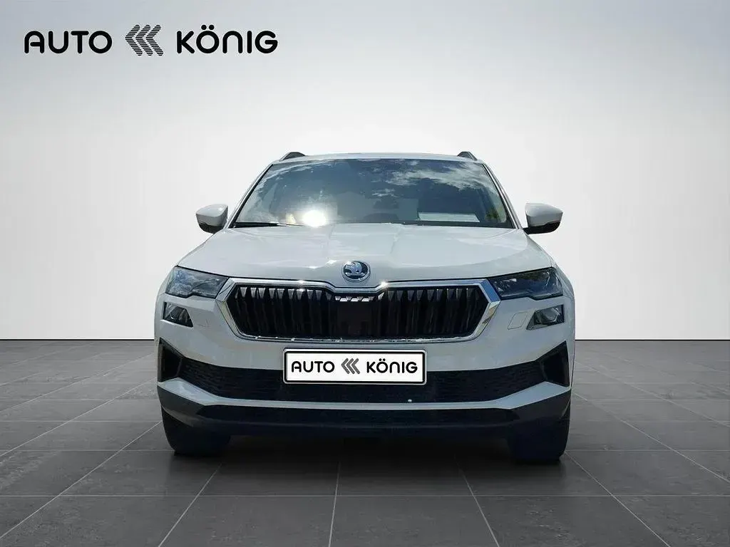 Gebraucht Skoda Karoq Selection 150 PS (110 kW) 2025 Moonweiß perleffekt SUV