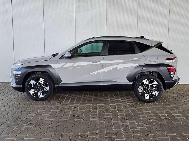 Gebraucht Hyundai Kona Trend 137 PS (100 kW) 2024 Ecotronic grey SUV