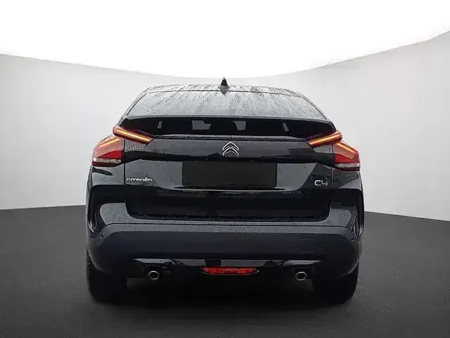 Gebraucht Citroën C4 Shine 131 PS (96 kW) 2023 Schwarz SUV
