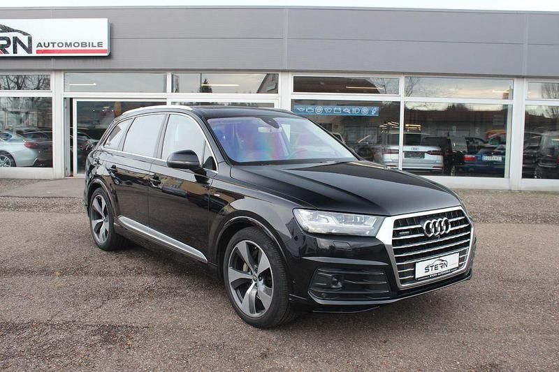 Gebraucht Audi Q7 S-Line 333 PS (244 kW) 2015 Orcaschwarz metallic SUV