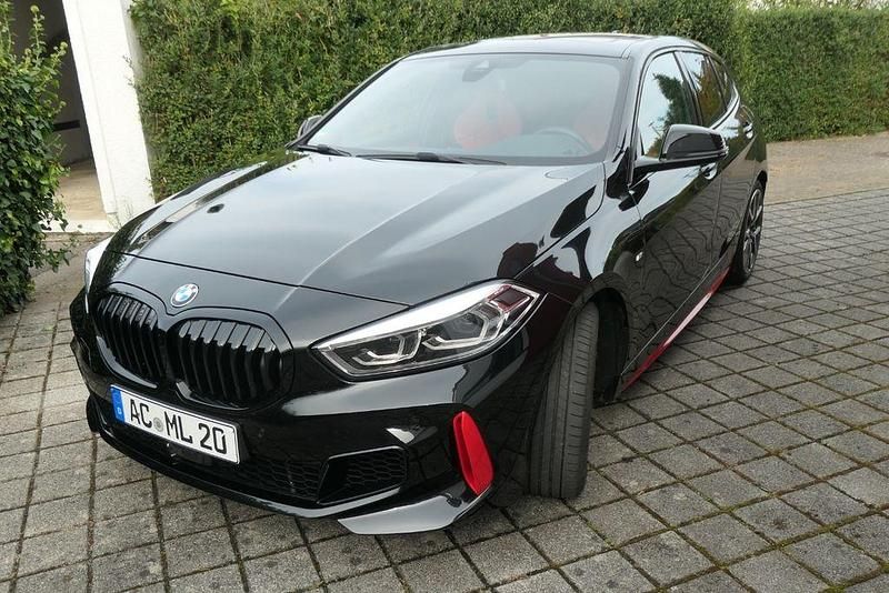 Schwarz Gebraucht 2020 BMW 128 Comfort Edition Limousine | 29.700 € (Fairer Preis) - Bild 1/4