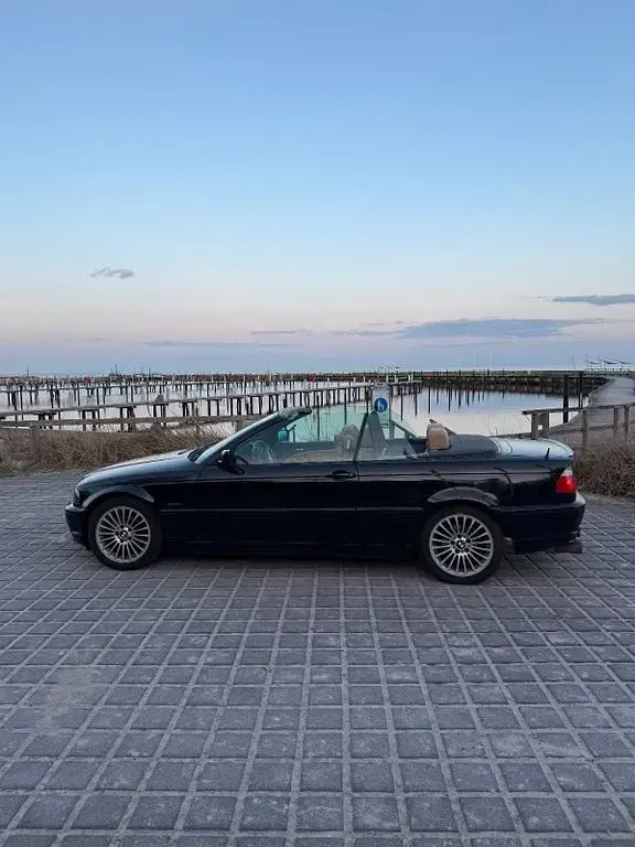 Gebraucht BMW 318 Cabriolet 143 PS (105 kW) 2003 Schwarz Cabrio