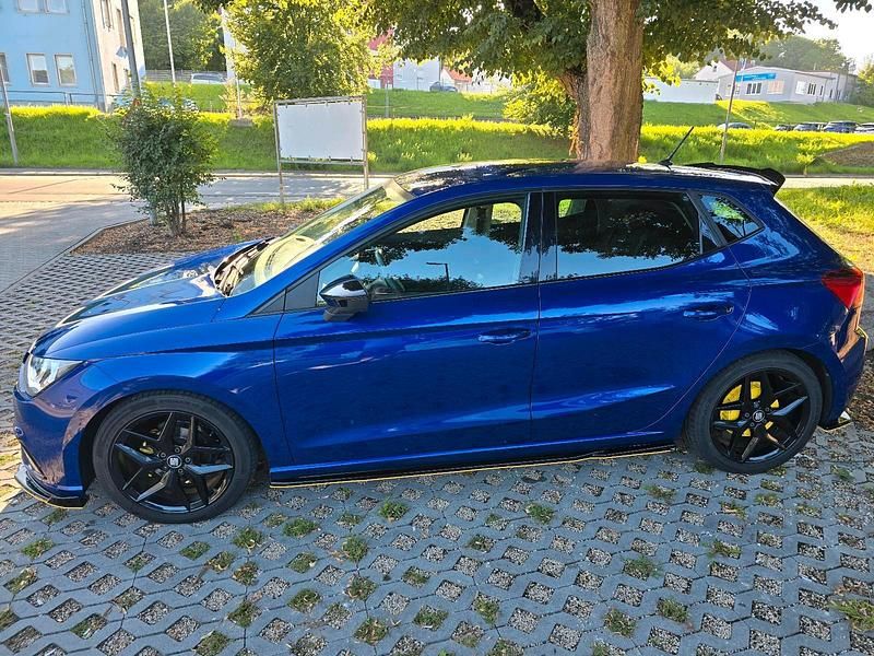 Blau Gebraucht 2018 Seat Ibiza FR Kleinwagen | 10.000 € (Guter Preis) - Bild 1/4