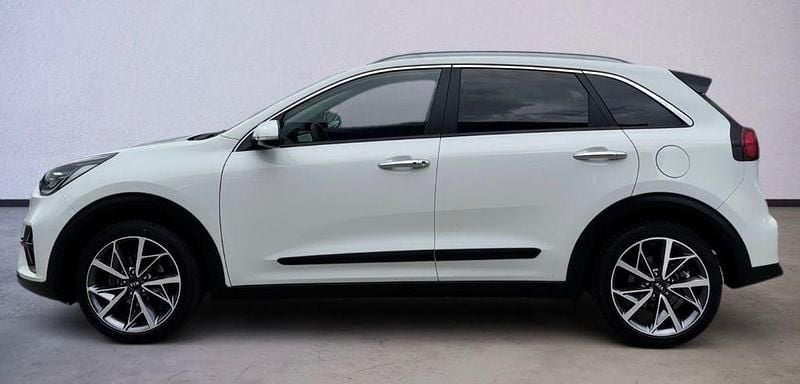 Weiß Gebraucht 2021 Kia Niro Spirit SUV | 18.999 € (Superpreis) - Bild 1/4