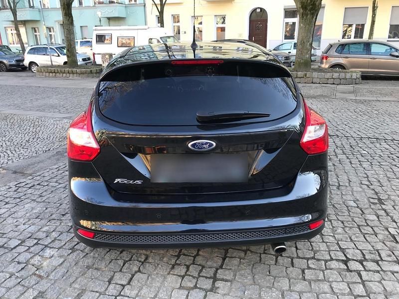 Gebraucht Ford Focus Titanium 150 PS (110 kW) 2011 Schwarz Limousine