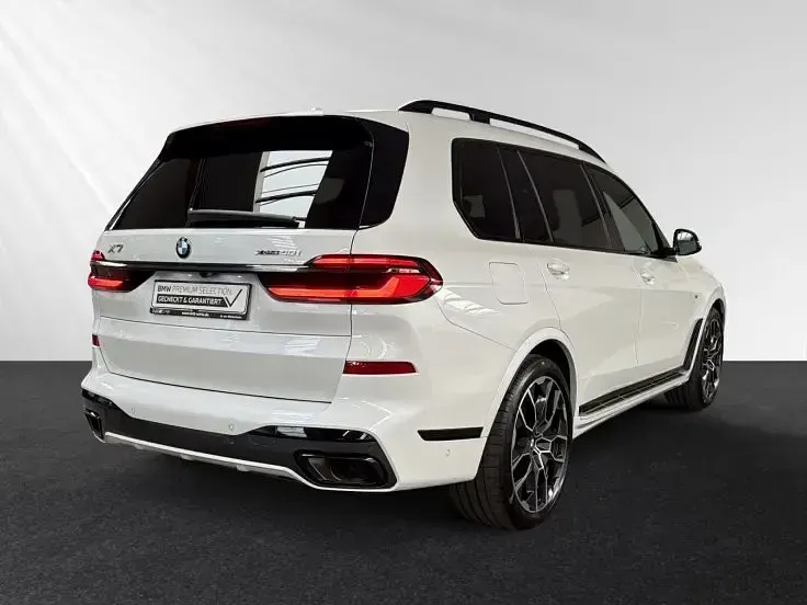 Gebraucht BMW X7 M Sport 381 PS (280 kW) 2025 Mineralweiss metallic SUV