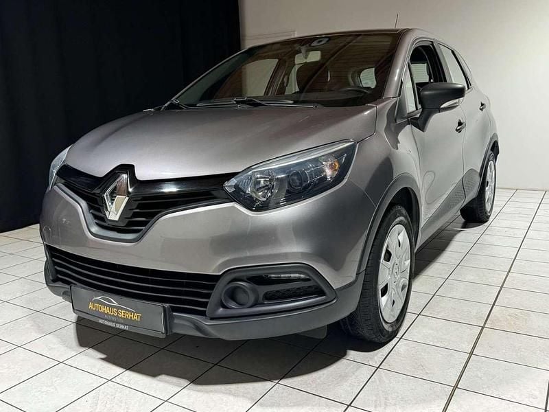 Grau Gebraucht 2013 Renault Captur Expression SUV | 7.990 € (Fairer Preis) - Bild 1/4