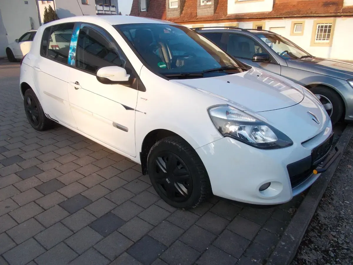 Gebraucht Renault Clio 75 PS (55 kW) 2012 Weiß Kleinwagen
