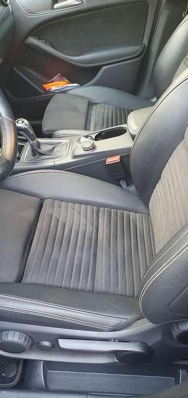 Gebraucht Mercedes B250 Edition 211 PS (155 kW) 2017 Grau Van / Kleinbus