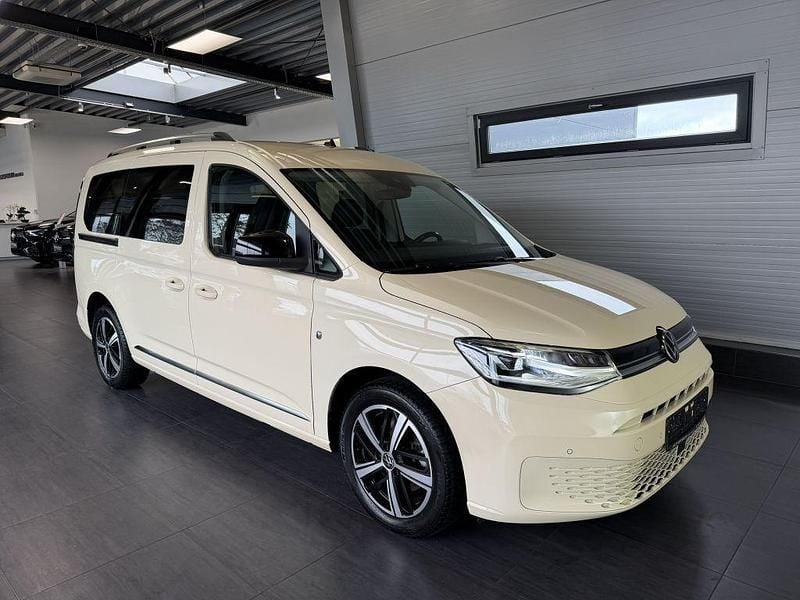 Beige Gebraucht 2024 VW Caddy Maxi Style Van / Kleinbus | 24.890 € (Guter Preis) - Bild 1/4