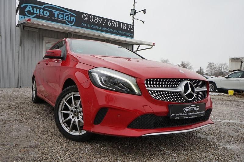Gebraucht Mercedes A160 102 PS (75 kW) 2016 Rot Limousine