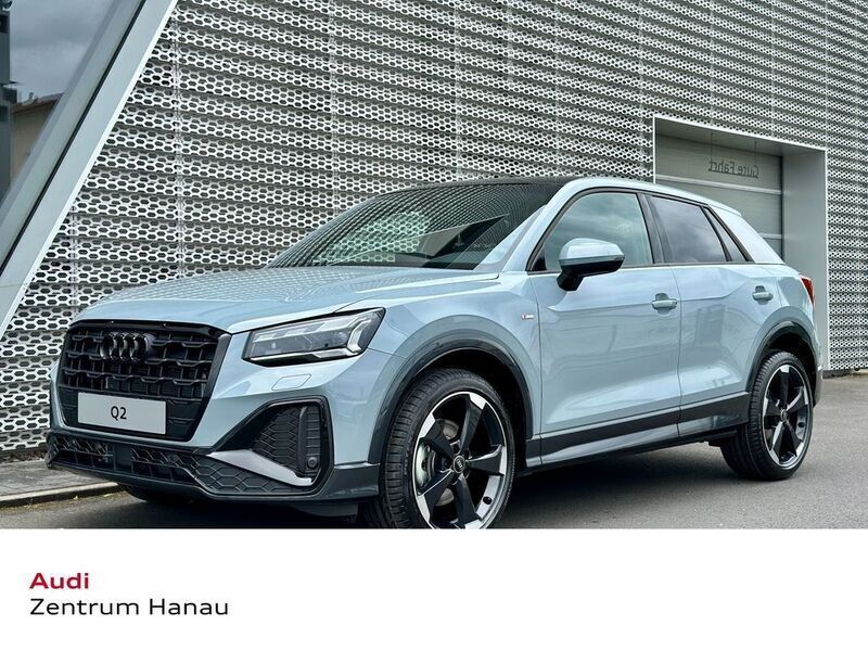 Pfeilgrau perleffekt Gebraucht 2024 Audi Q2 S-Line SUV | 39.595 € (Teuer) - Bild 1/4