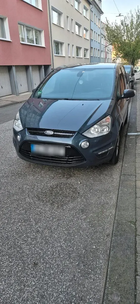 Second-hand Ford S-MAX S 140 CP (102 kW) 2013 Andere farben Monovolum