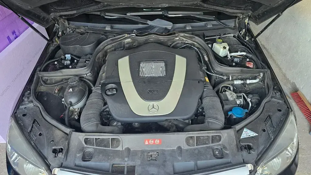 Gebraucht Mercedes C230 Avantgarde 204 PS (150 kW) 2008 Schwarz Limousine