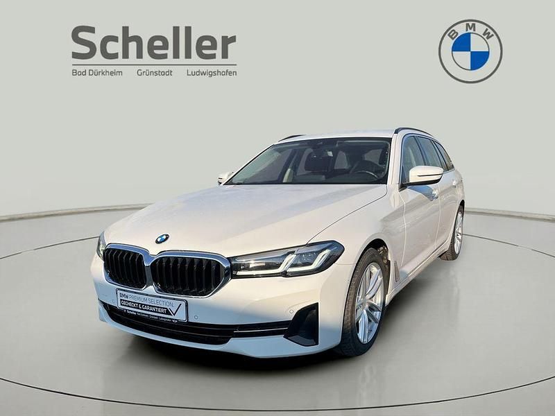 Gebraucht BMW 530 286 PS (210 kW) 2022 Alpinweiss iii Kombi