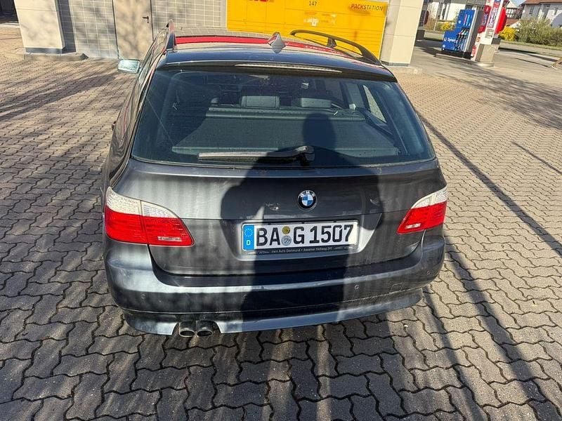 Gebraucht BMW 525 197 PS (144 kW) 2009 Silber Kombi
