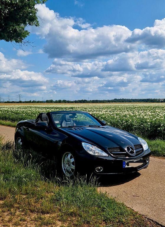 Schwarz Gebraucht 2009 Mercedes SLK200 Cabrio | 13.700 € (Fairer Preis) - Bild 1/4