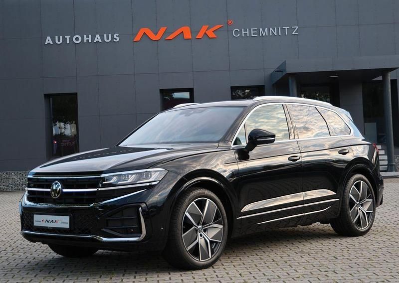 Schwarz Gebraucht 2024 VW Touareg R-line SUV | 64.990 € (Fairer Preis) - Bild 1/4