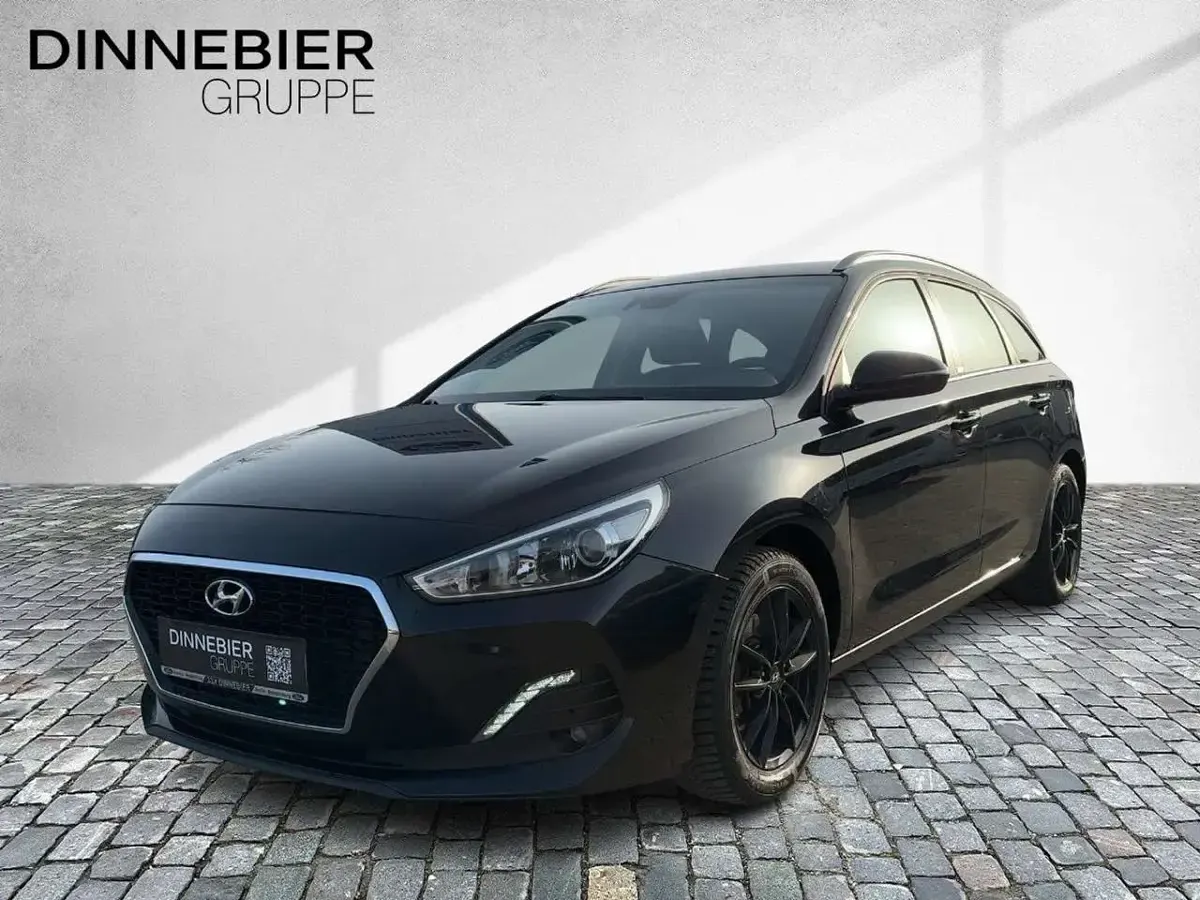 Gebraucht Hyundai i30 Trend 140 PS (102 kW) 2020 Schwarz (metallic) Kombi