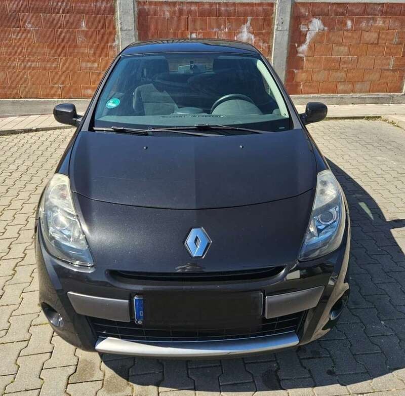 Schwarz Gebraucht 2010 Renault Clio II Kleinwagen | 2.400 € - Bild 1/4