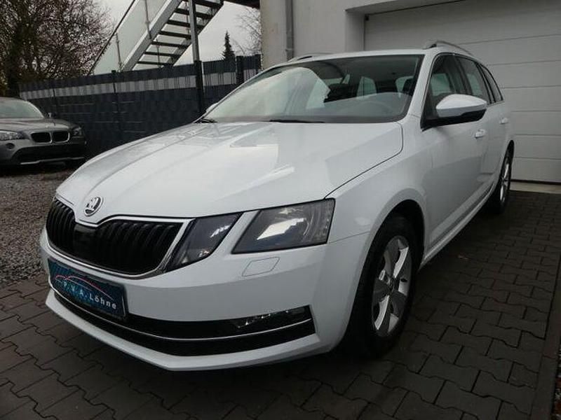 Second-hand Skoda Octavia Style 150 CP (110 kW) 2019 Alb Berlinǎ
