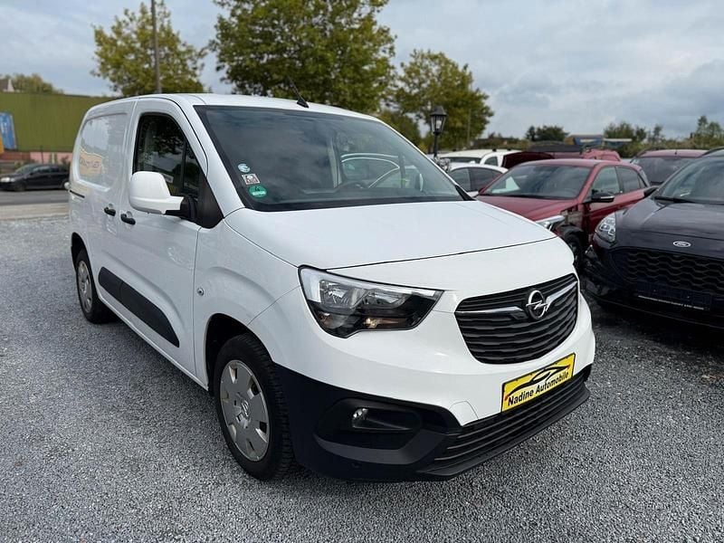 Weiß Gebraucht 2020 Opel Combo Edition Van / Kleinbus | 8.500 € (Superpreis) - Bild 1/4