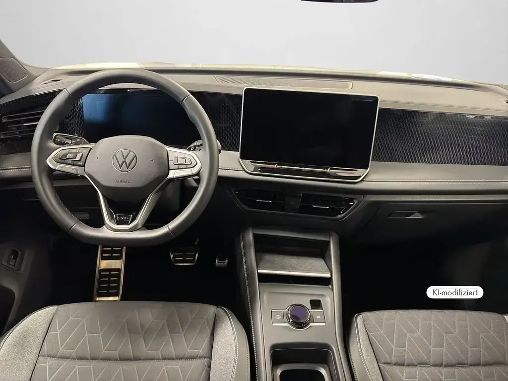 Gebraucht VW Tiguan Goal 150 PS (110 kW) 2025 Pure white SUV