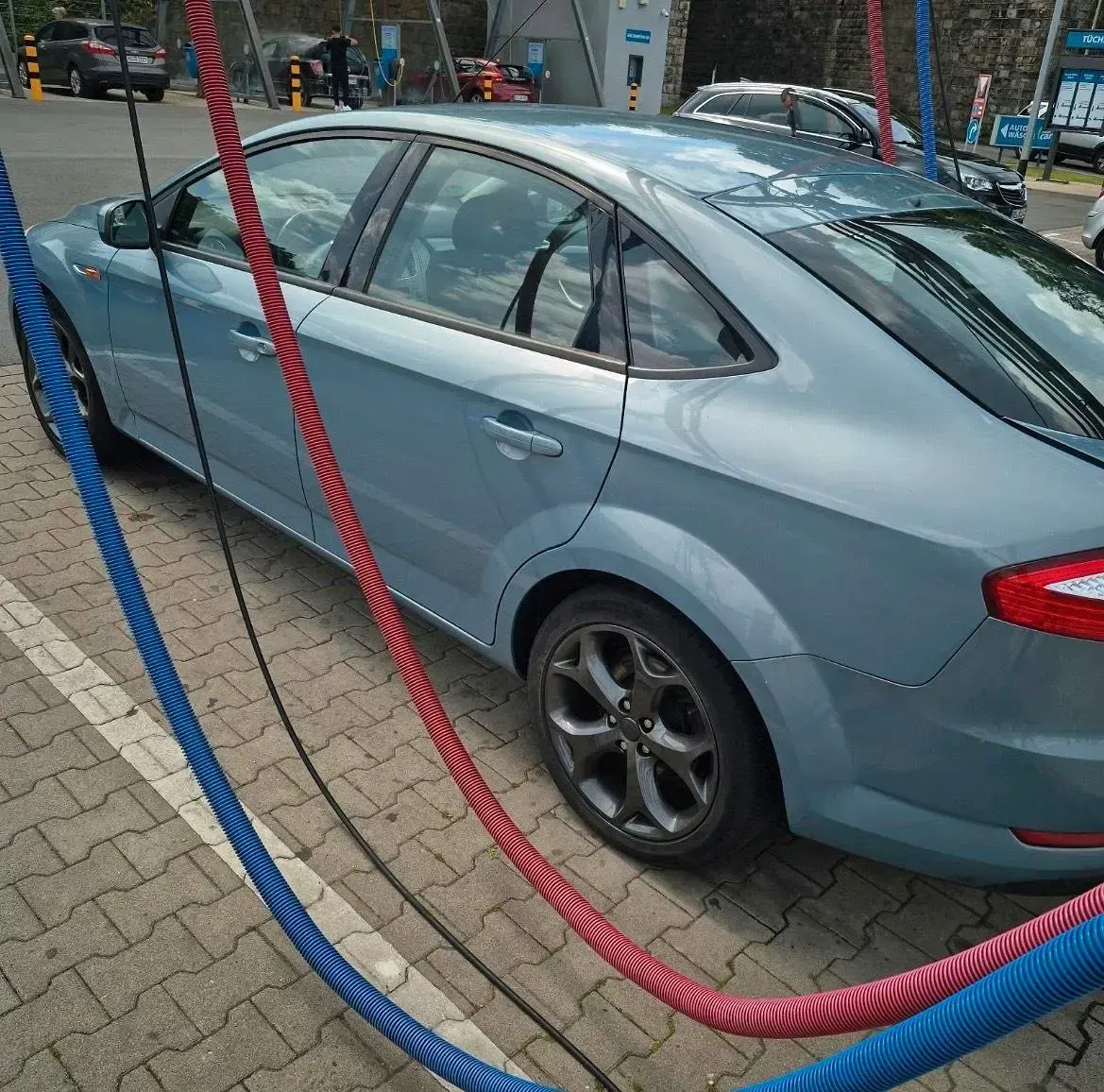 Gebraucht Ford Mondeo 120 PS (88 kW) 2009 Blau Limousine