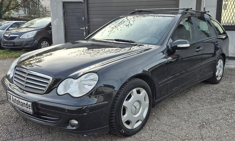 Schwarz Gebraucht 2006 Mercedes C220 Kombi | 2.390 € (Guter Preis) - Bild 1/4