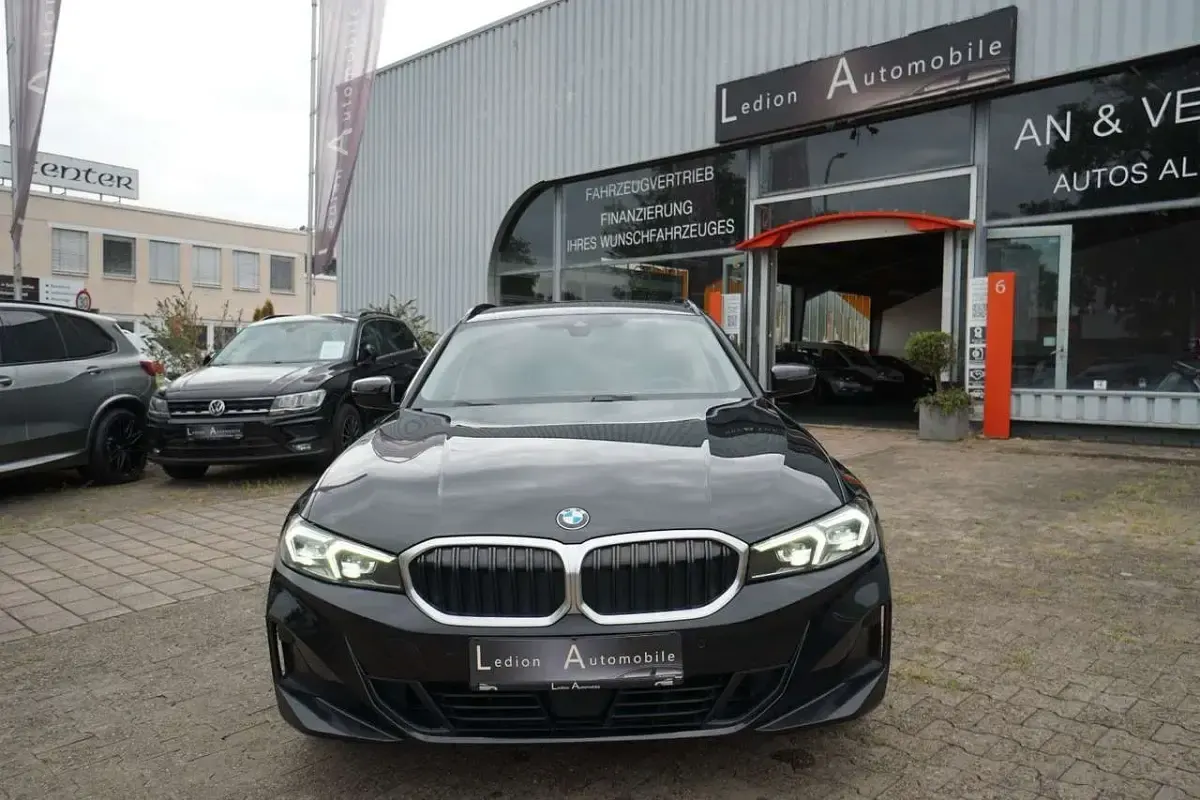 Gebraucht BMW 318 150 PS (110 kW) 2022 Schwarz ii Kombi