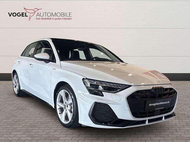 Gebraucht Audi A3 S-Line 150 PS (110 kW) 2025 Gletscherweiss metallic Limousine