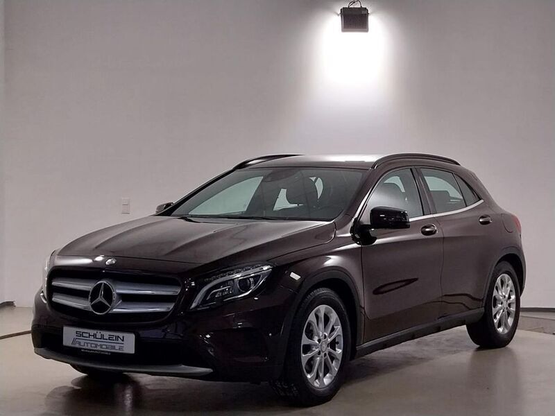 Gebraucht Mercedes GLA220 170 PS (125 kW) 2014 Braun SUV