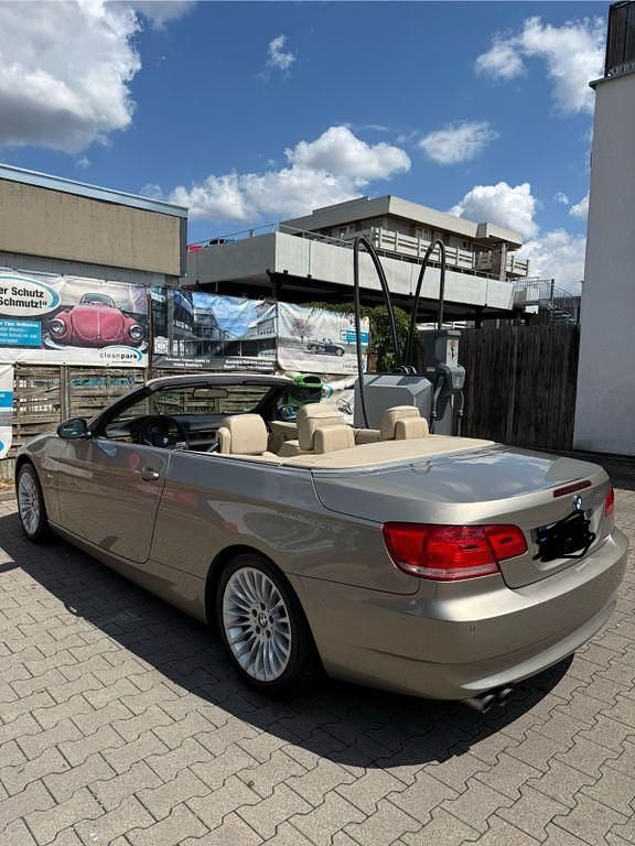 Gebraucht BMW 325 Cabriolet 218 PS (160 kW) 2007 Beige Cabrio