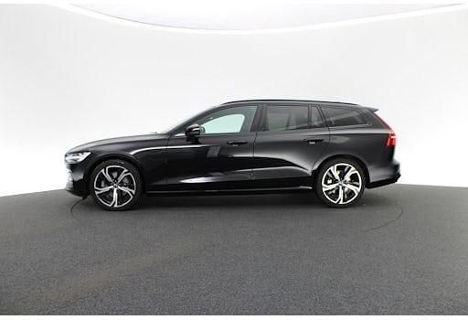 Gebraucht Volvo V60 Plus 197 PS (144 kW) 2023 Onyx schwarz Kombi