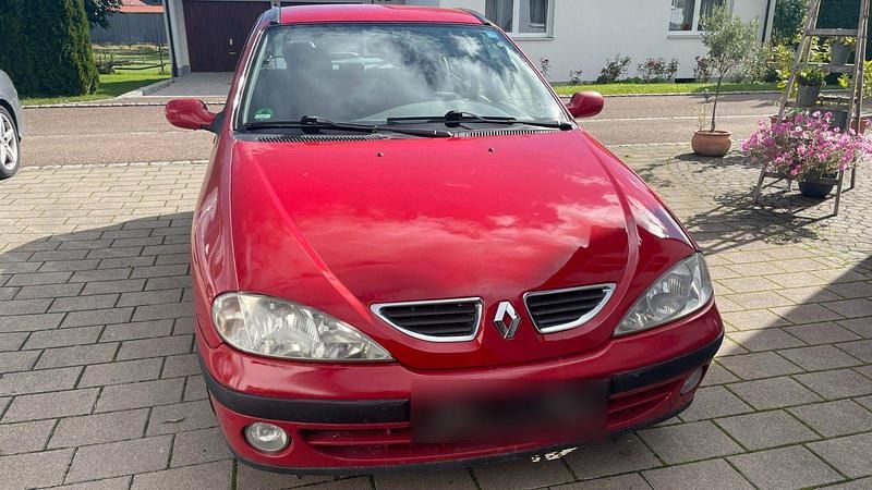 Gebraucht Renault Mégane 95 PS (69 kW) 2001 Rot Limousine